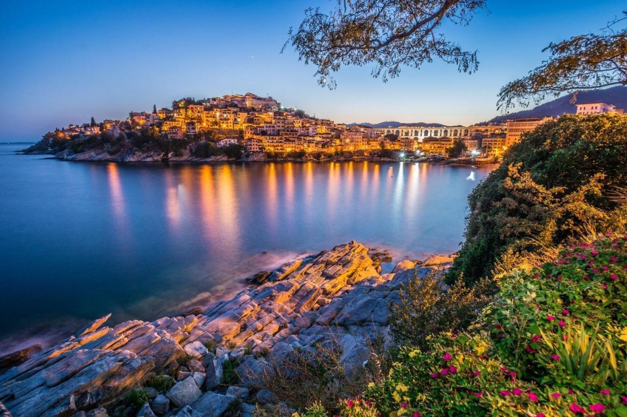 Kavala'S Central Apartment Екстер'єр фото